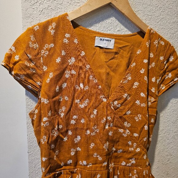 Old Navy Faux Wrap Midi Dress - Picture 2 of 6